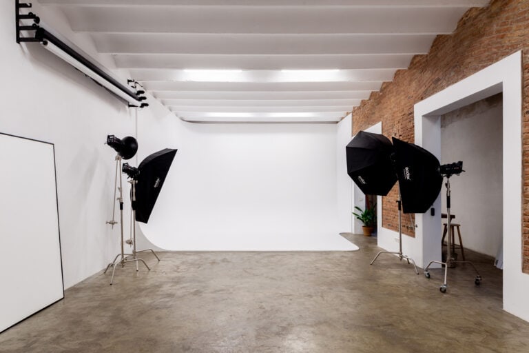 Alquiler estudio fotografico barcelona cadàver exquisit plato 4 1 768x512